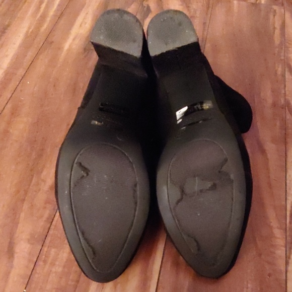 Black booties with cute lace up backs - Picture 4 of 4